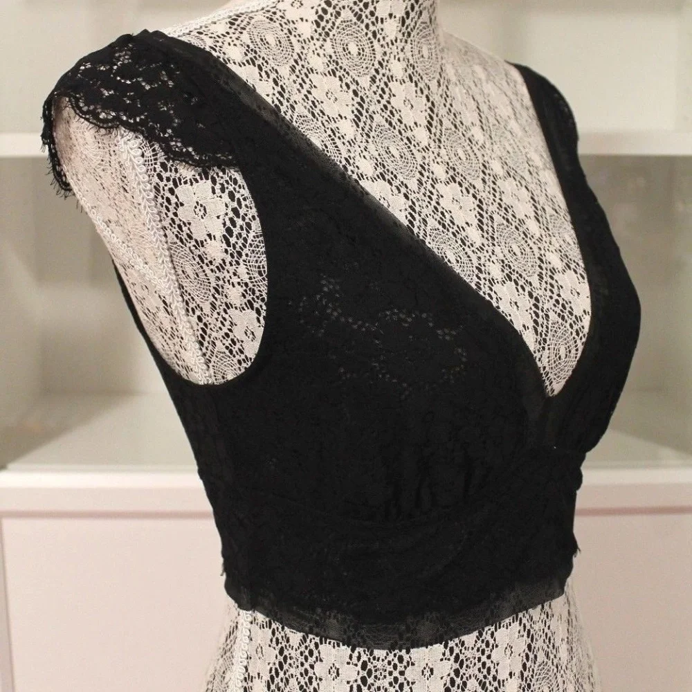 AERIE Bra Romantic Lace Plunge Bralette Black Sz Medium - Picture 3 of 5